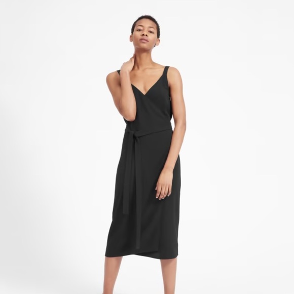 Everlane Dresses & Skirts - Everlane Japanese Goweave Tank Wrap Dress, black, size 6, EUC